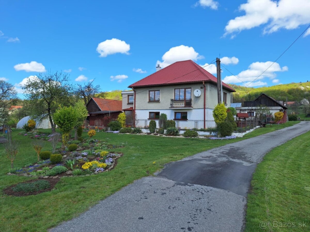 Rodinný dom - hospodárska usadlosť v lone prírody