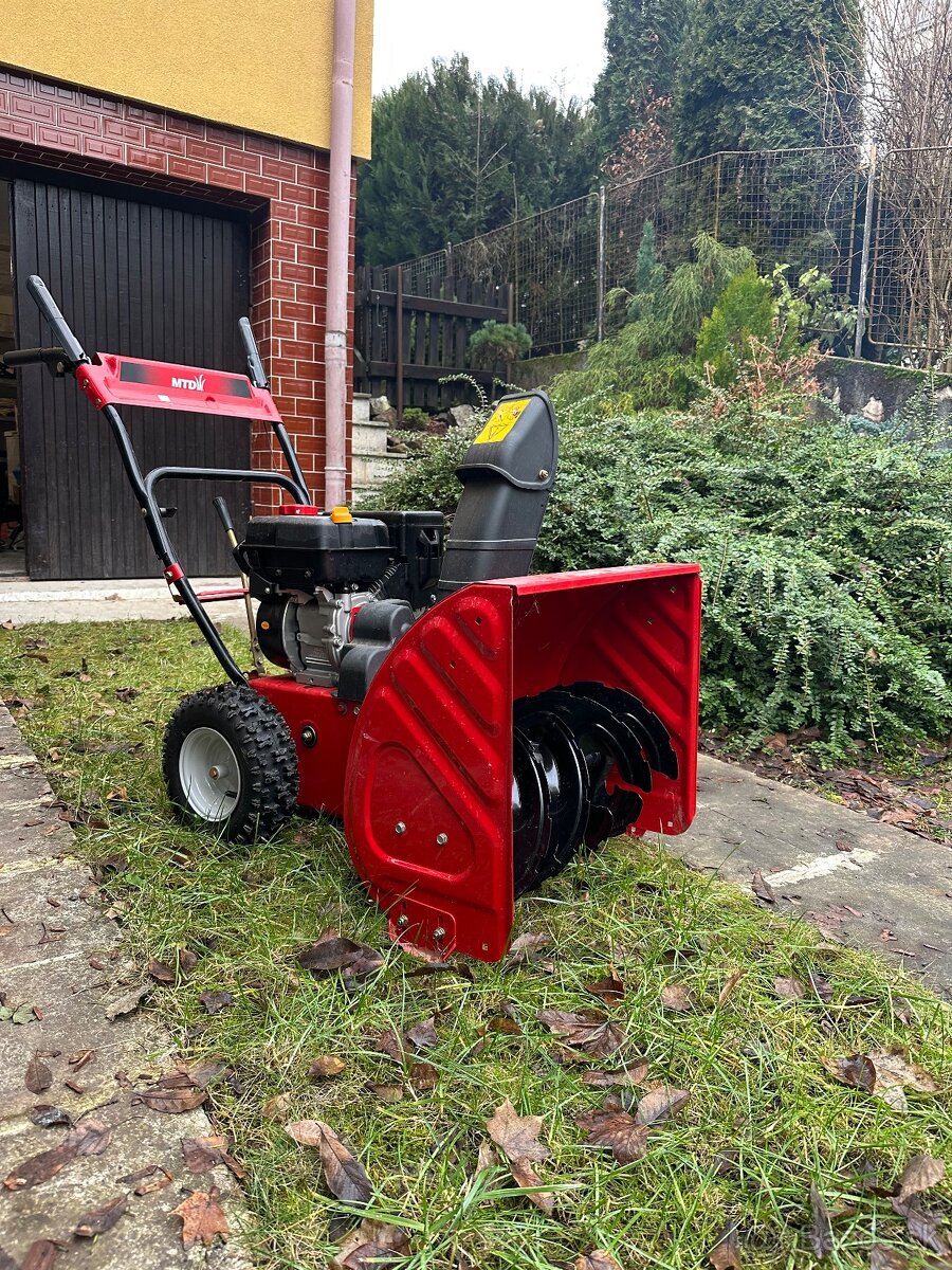 Predám frézu na sneh MTD M61