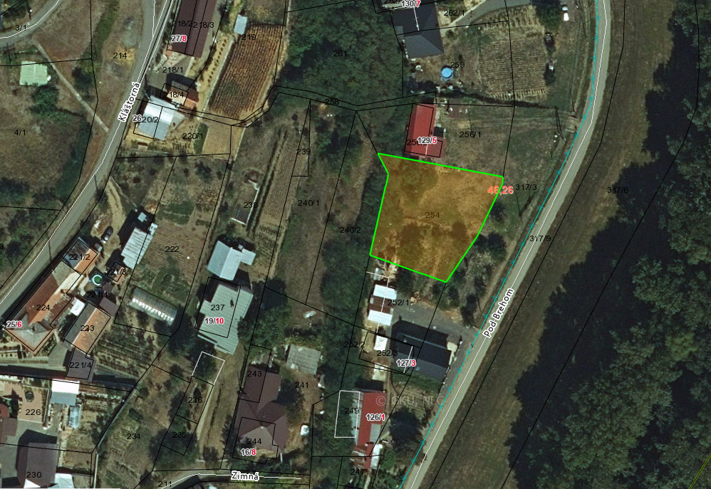 stavebný pozemok v obci Brehov