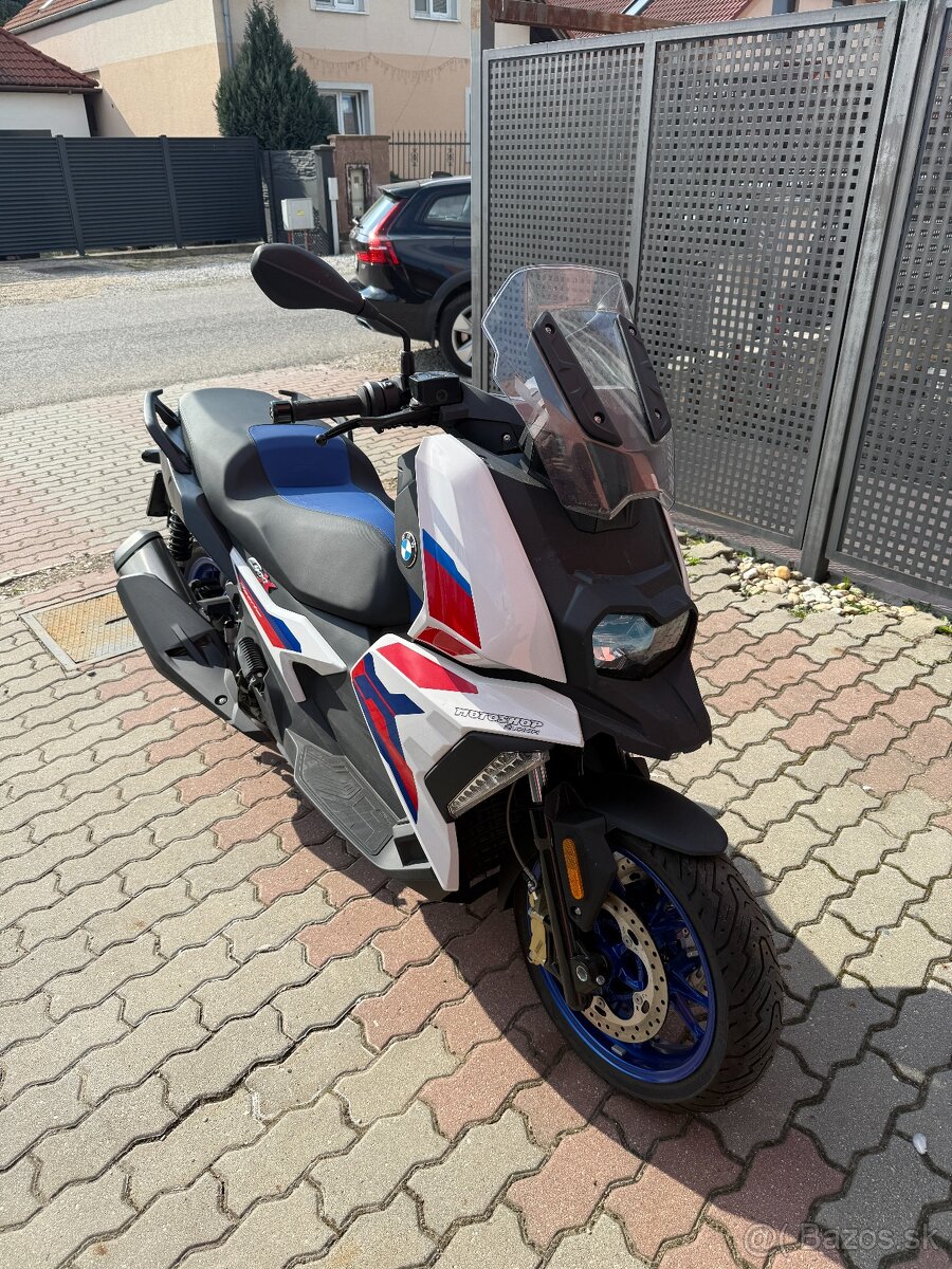 BMW C400X