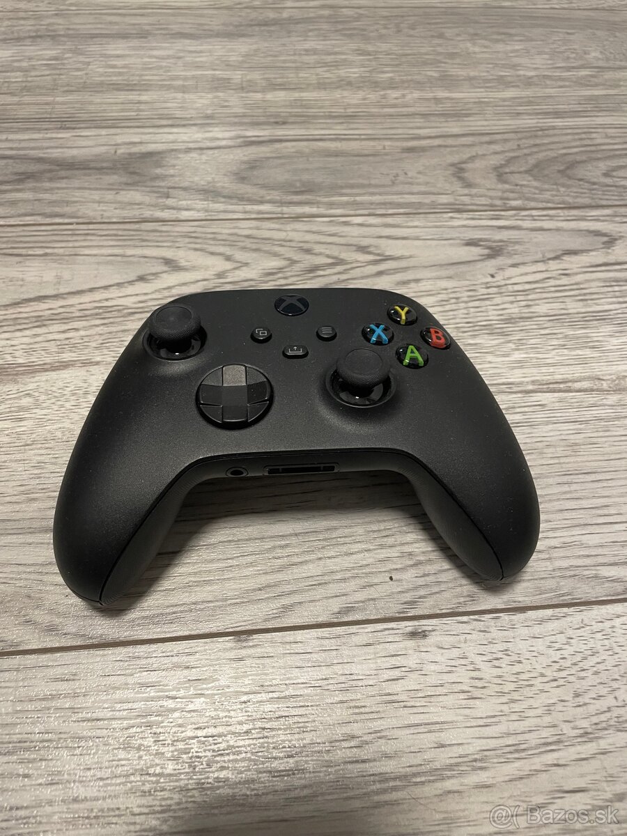 Úplne nové, nepoužité Xbox ovládače