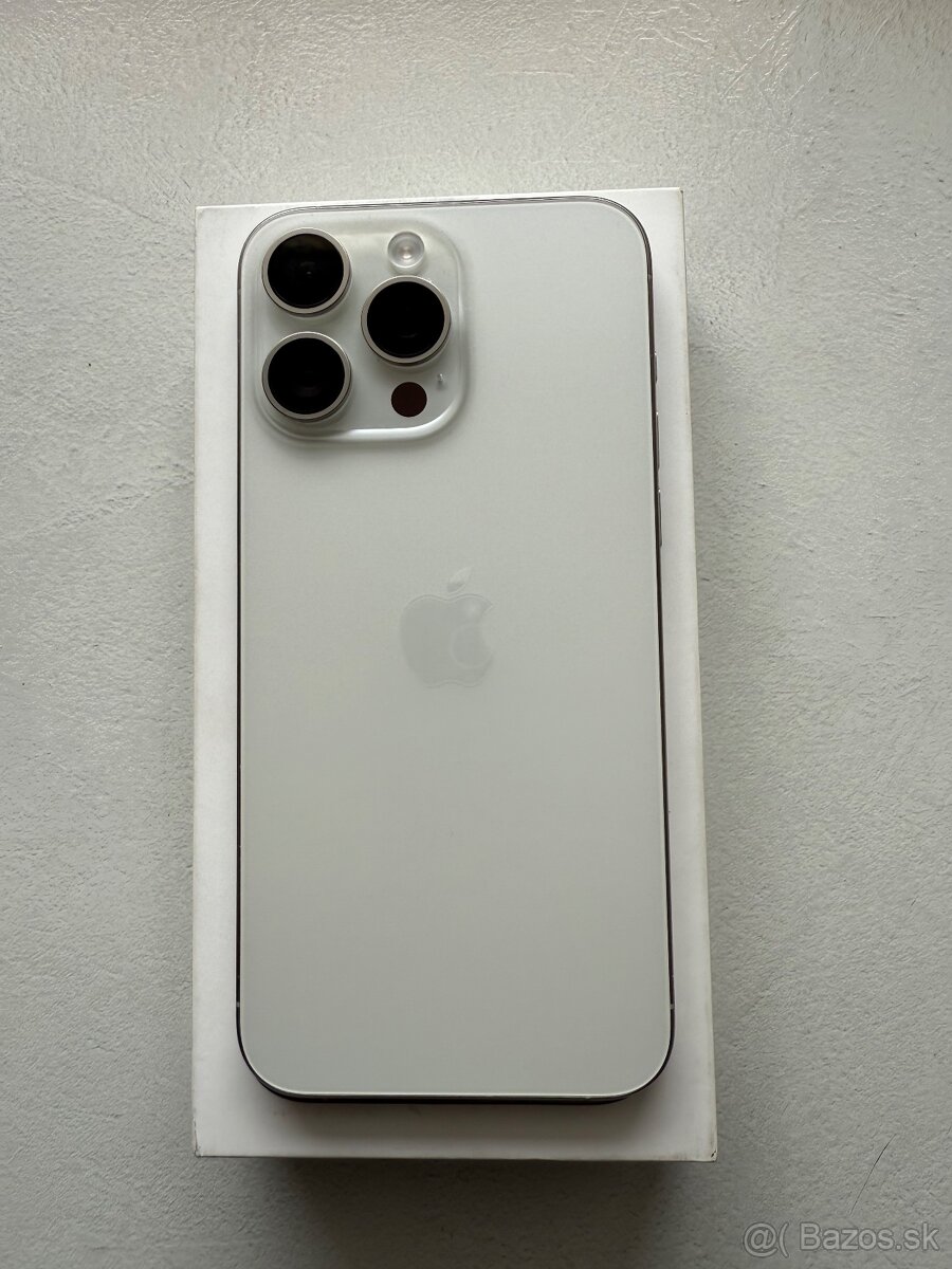 Predám Iphone 15 pro max 256 GB white titanium