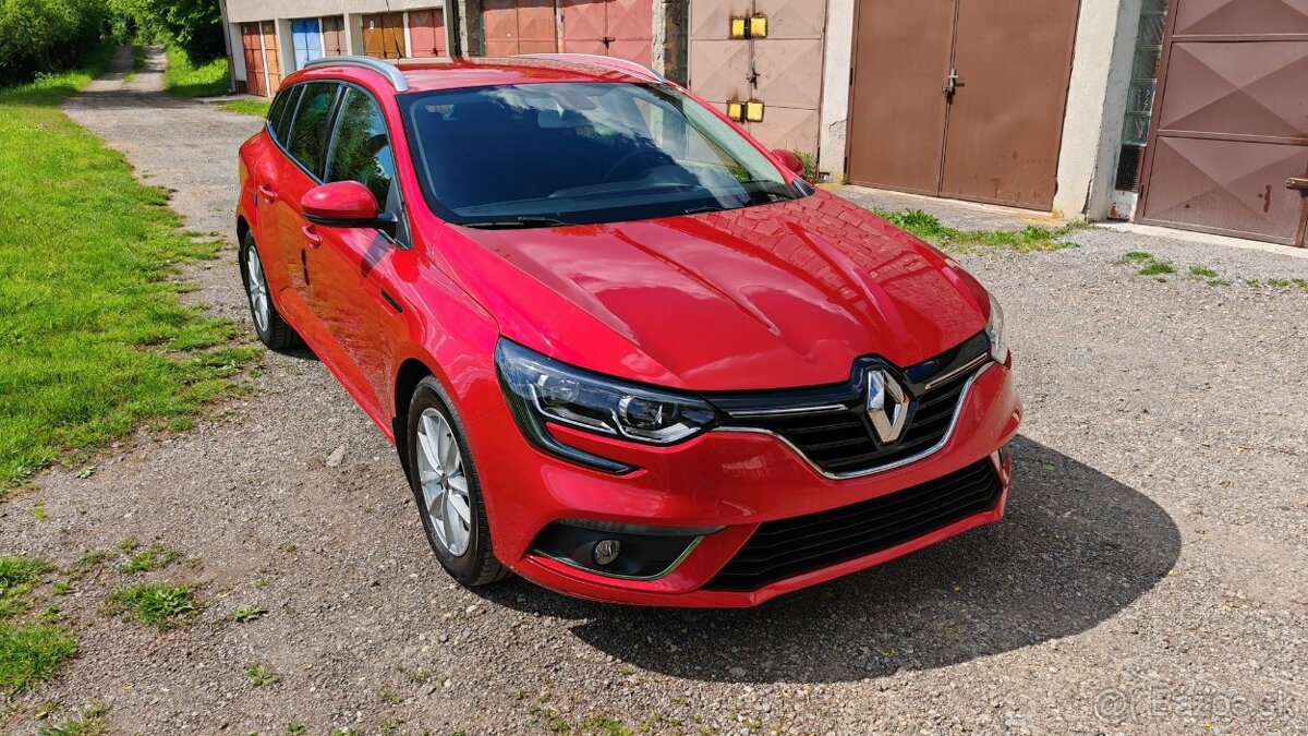 Renault Megane IV GrandTour v TOP stave