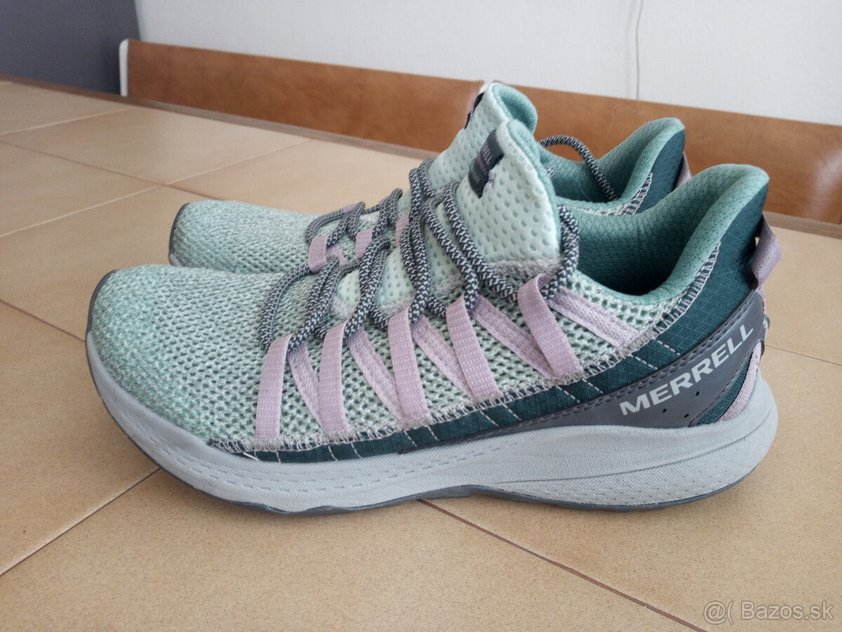 Damske bezecke tenisky MERRELL Bravada Edge.