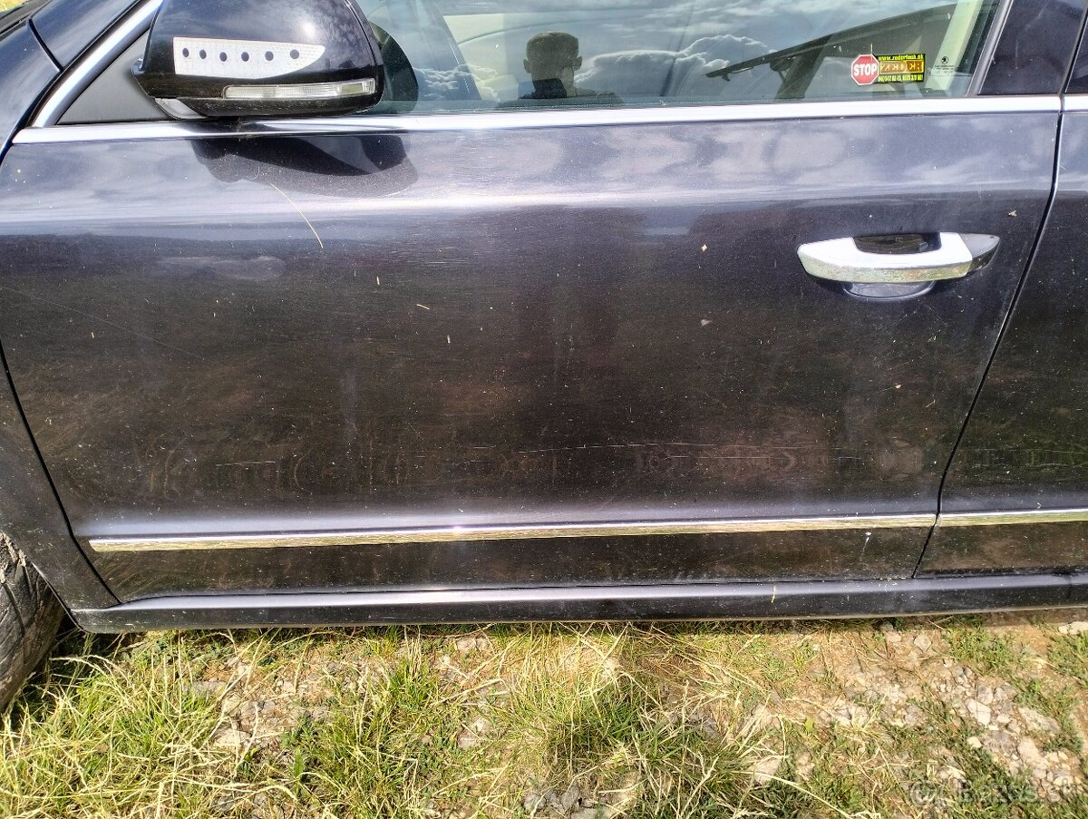 Dvere skoda superb r.v 2010