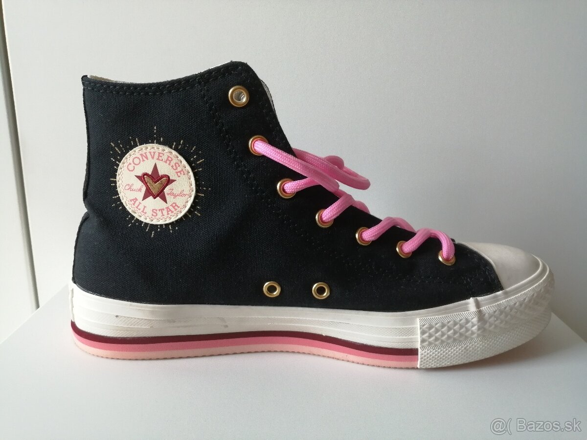 CONVERSE čierne