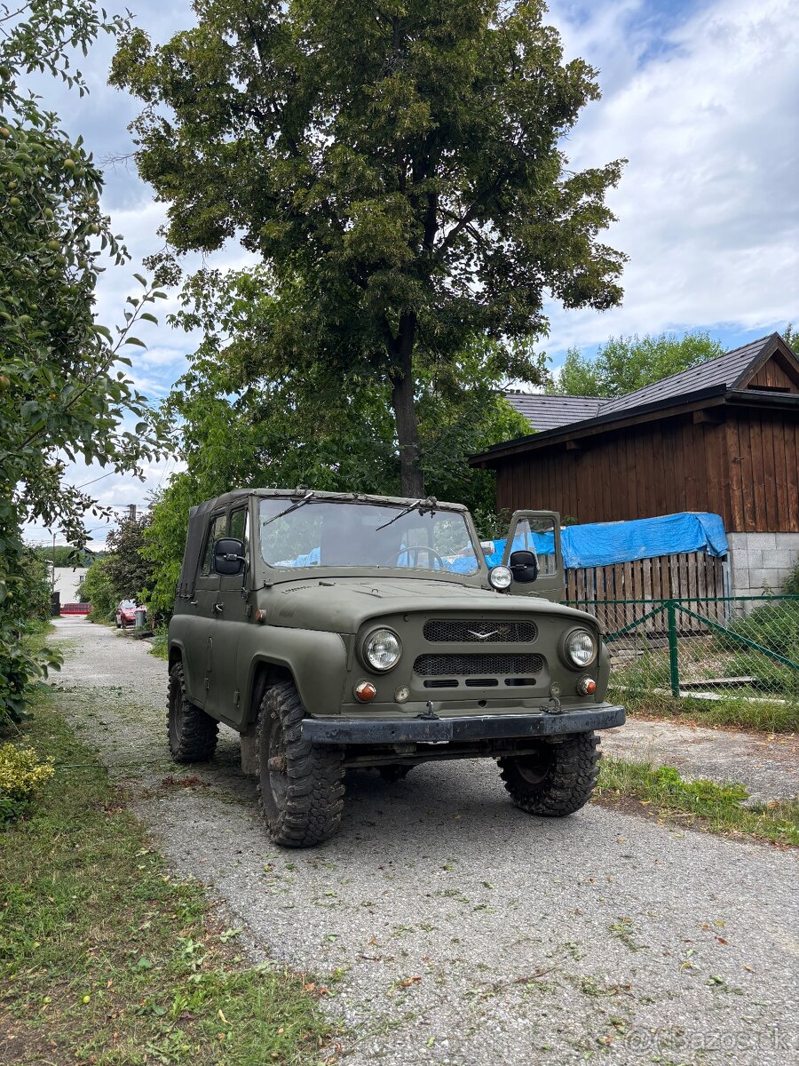 UAZ 469 2.4.benzin