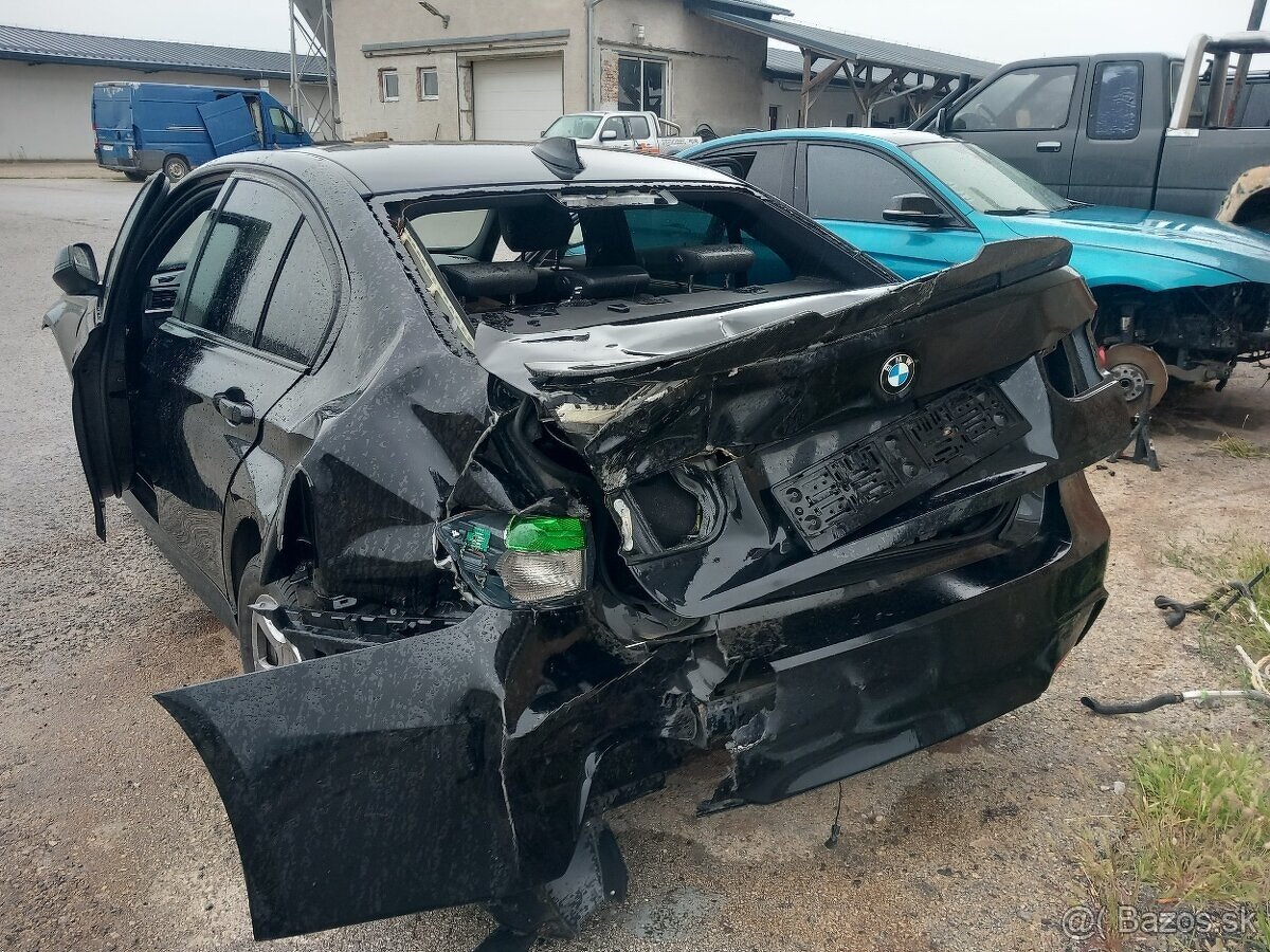 Rozpredám BMW F30 335i xDrive 2013