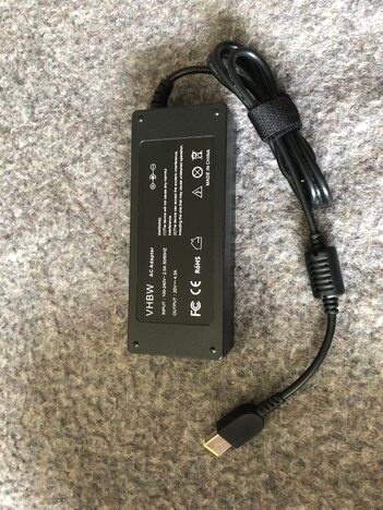 Nabíjačka na notebook LENOVO 20V 3,25A 4,5A rôzne konektor.