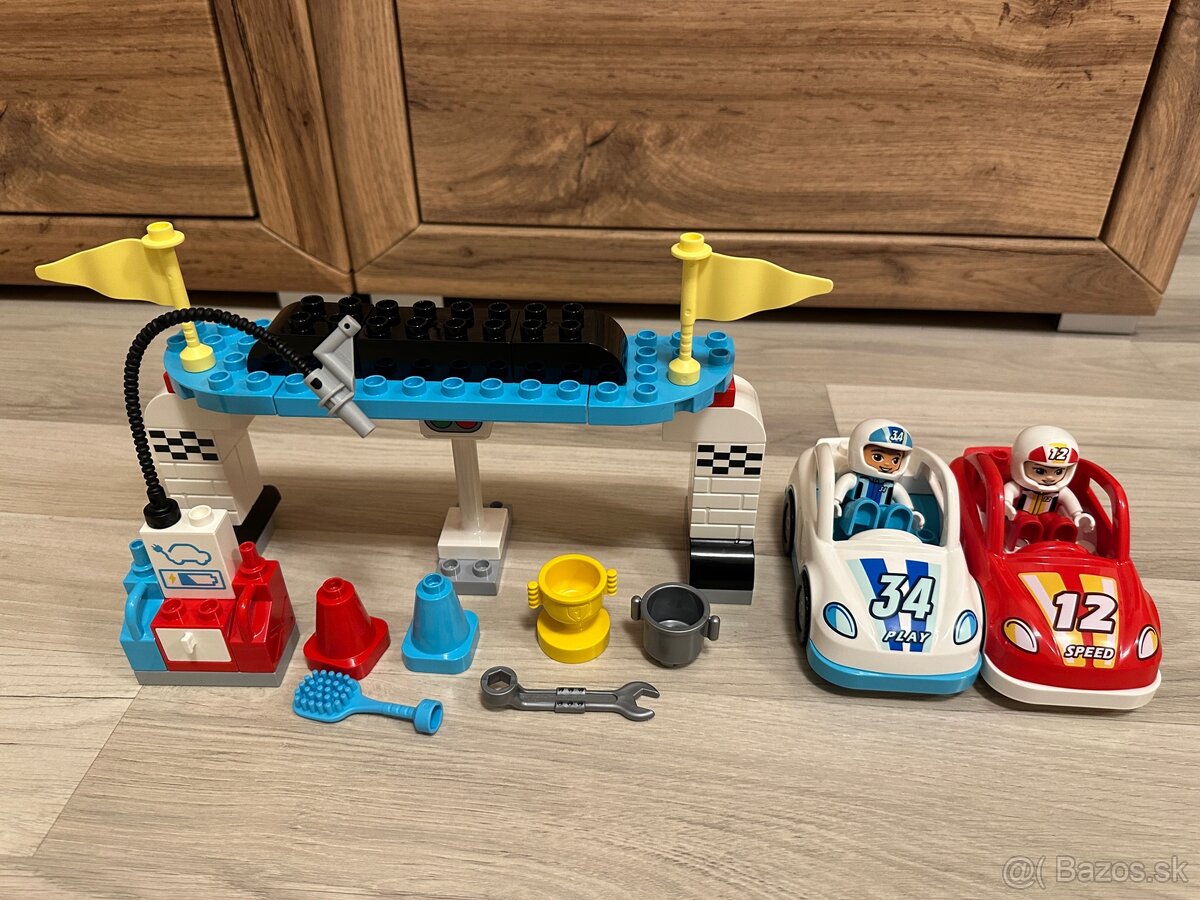 Lego duplo - Pretekárske autá (10947)