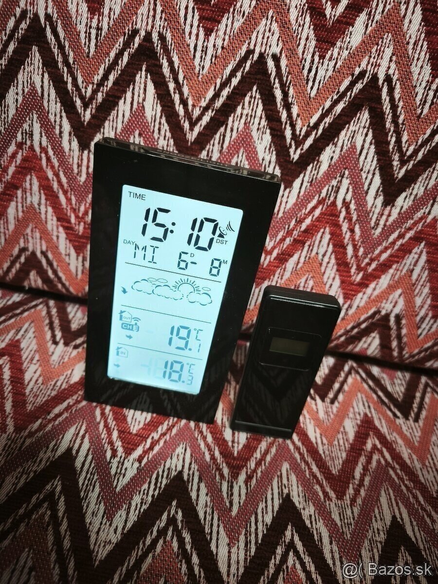 Predám meteostanicu s podsvietením