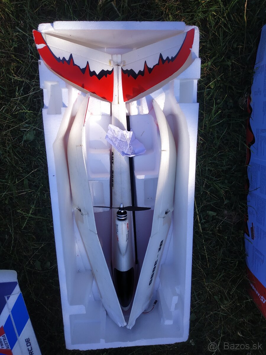 Predám RC lietadlá.