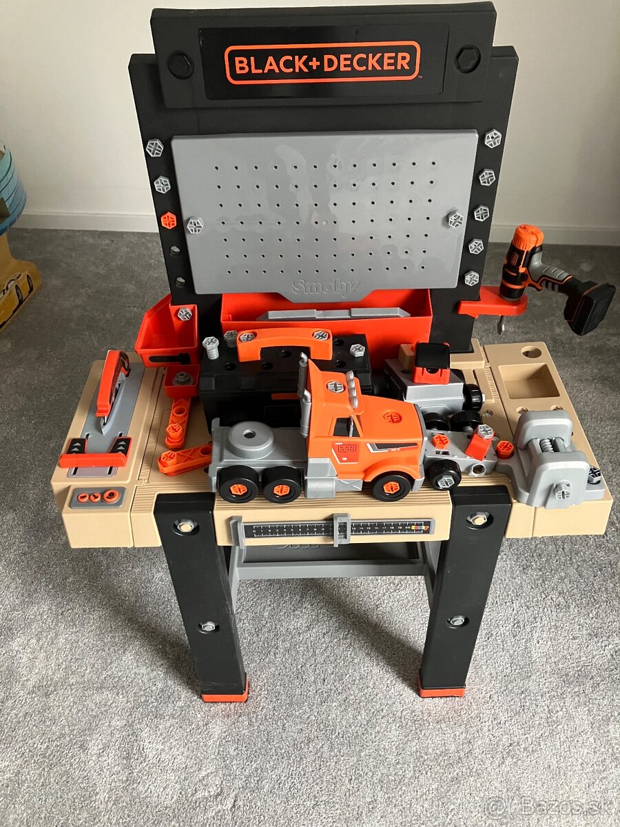 Náradie sada - pracovná dielňa Black Decker