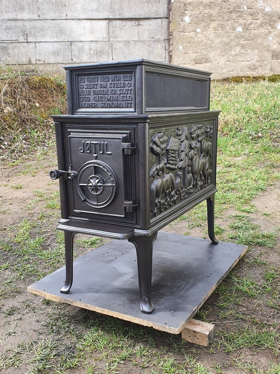 Liatinové kachle Jotul F 118 N čierný lak