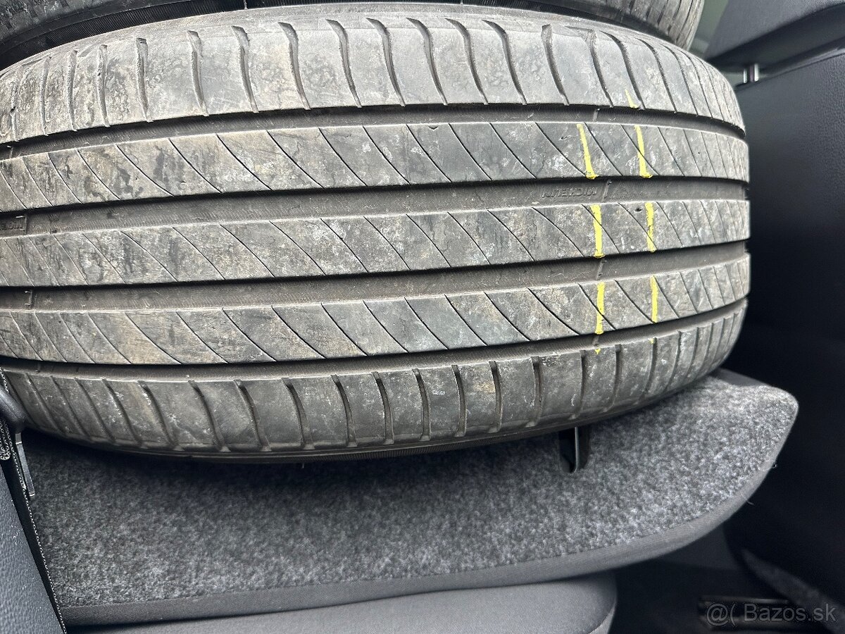 225/45r17