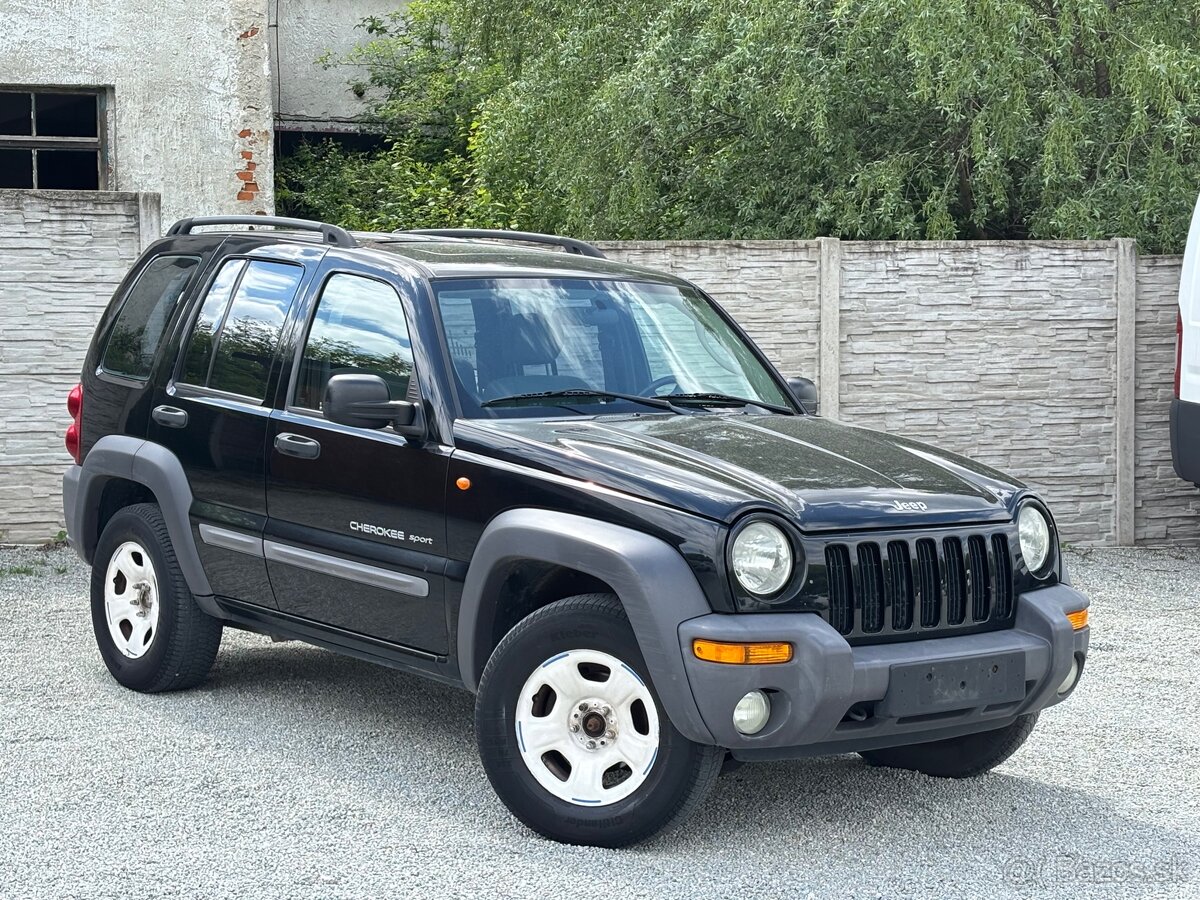 Jeep Cherokee KJ 2.8 CRD Dovoz IT Top stav bez hrdze