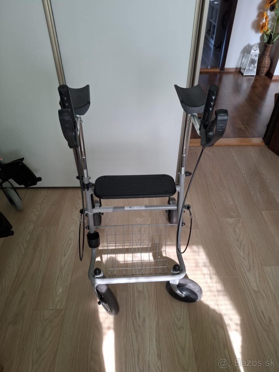 Chodítko pre seniorov