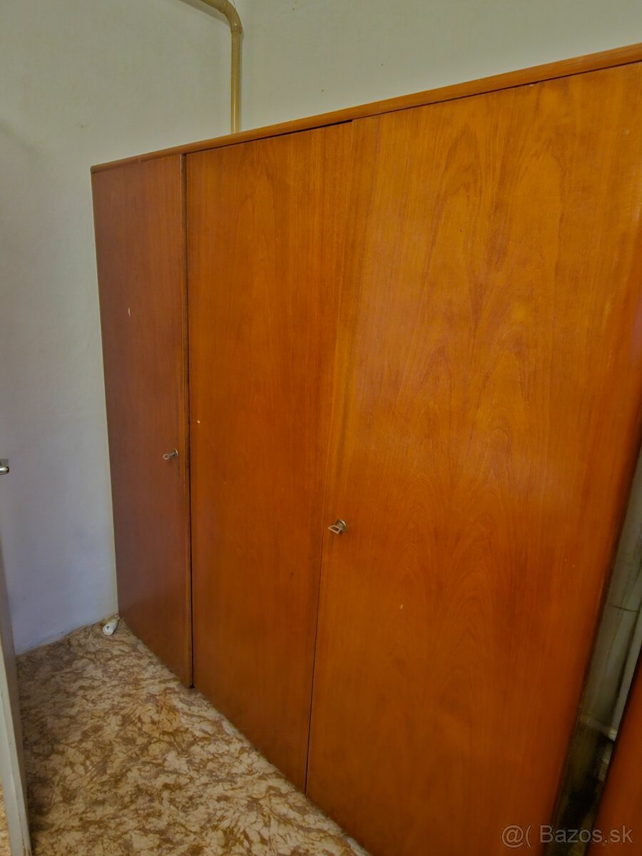 Retro Skriňa