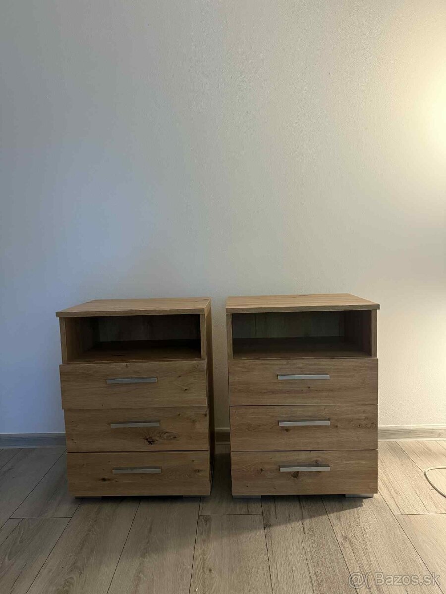 Nočné stolíky
