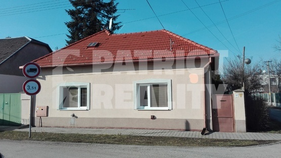 Predaj rodinný dom Levice , 632 m2
