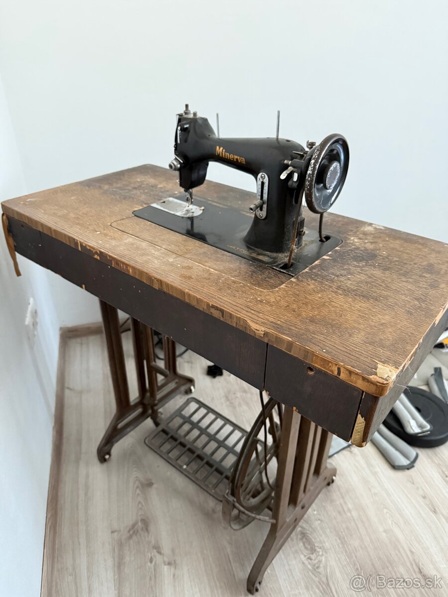 Šijací stroj Minerva