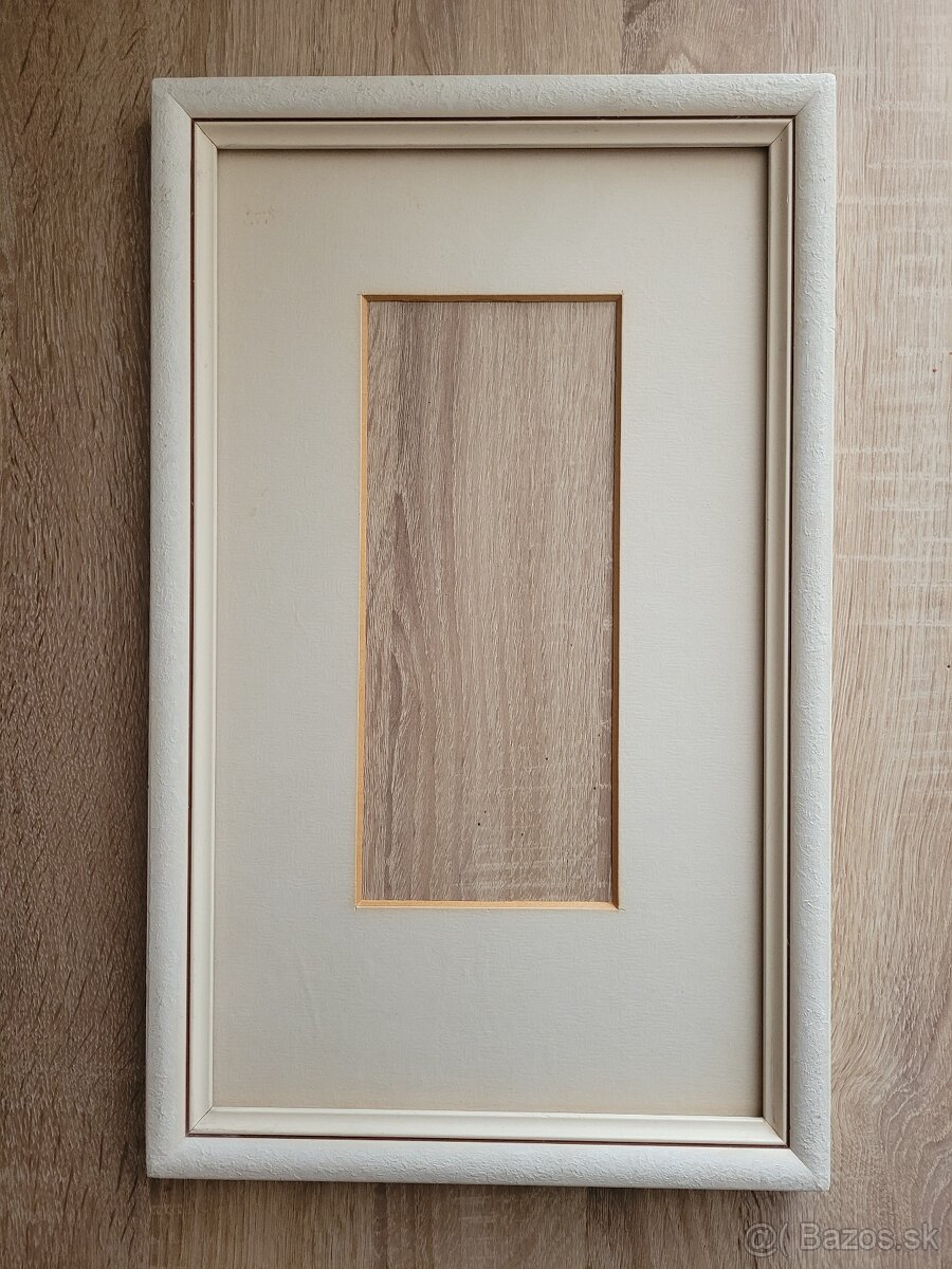 Starý retro drevený obrazový rám