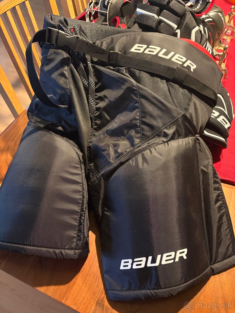Hokejová výstroj Bauer nove