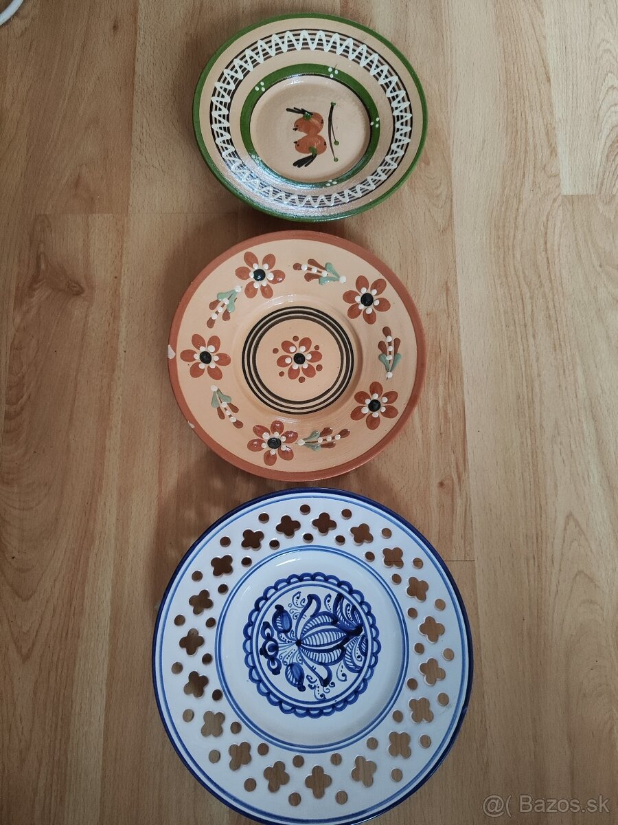 keramicke taniere na stenu