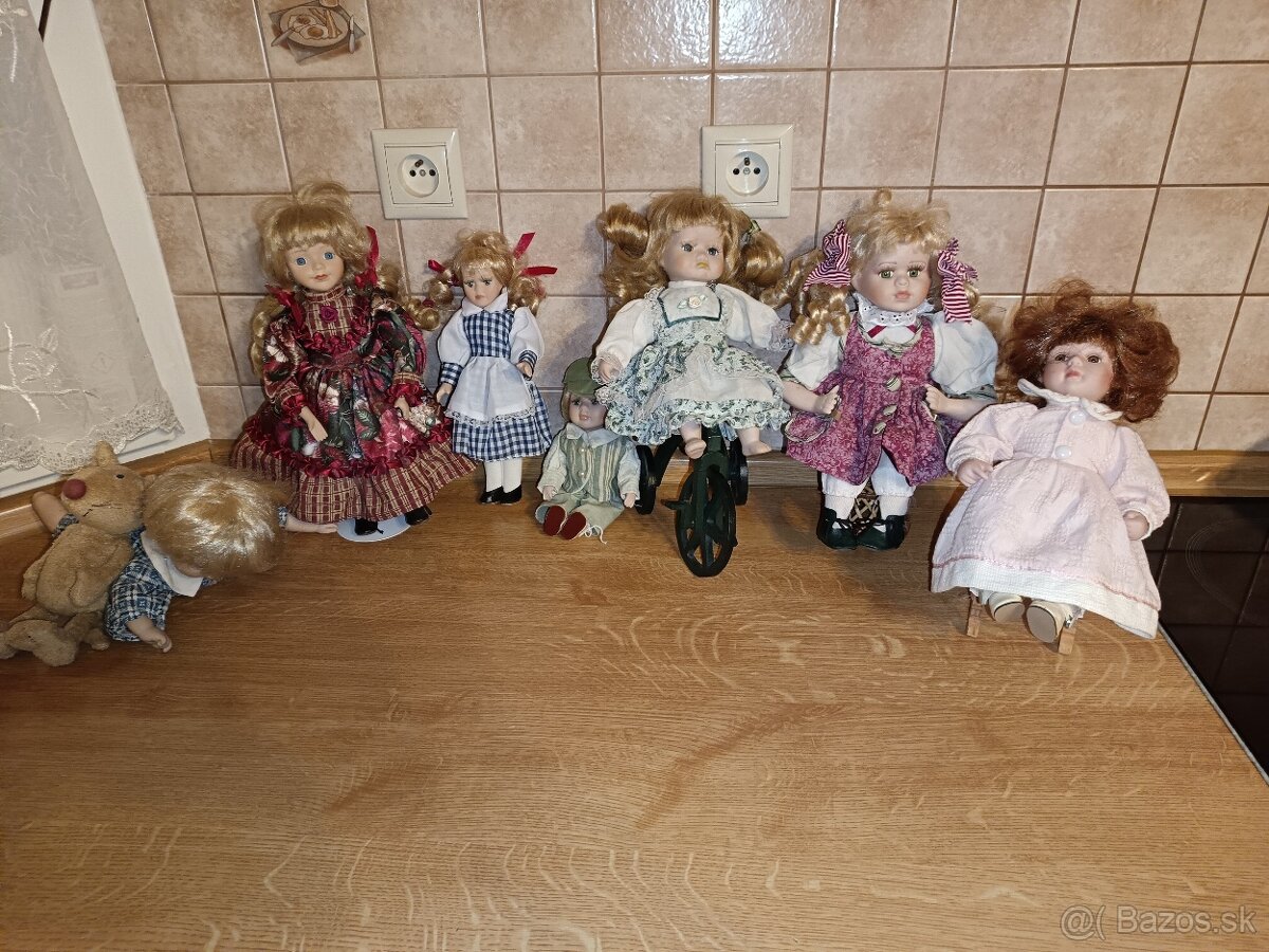 Porcelánové bábiky.