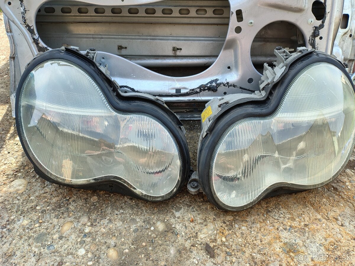 W203 originálne svetlomety halogen