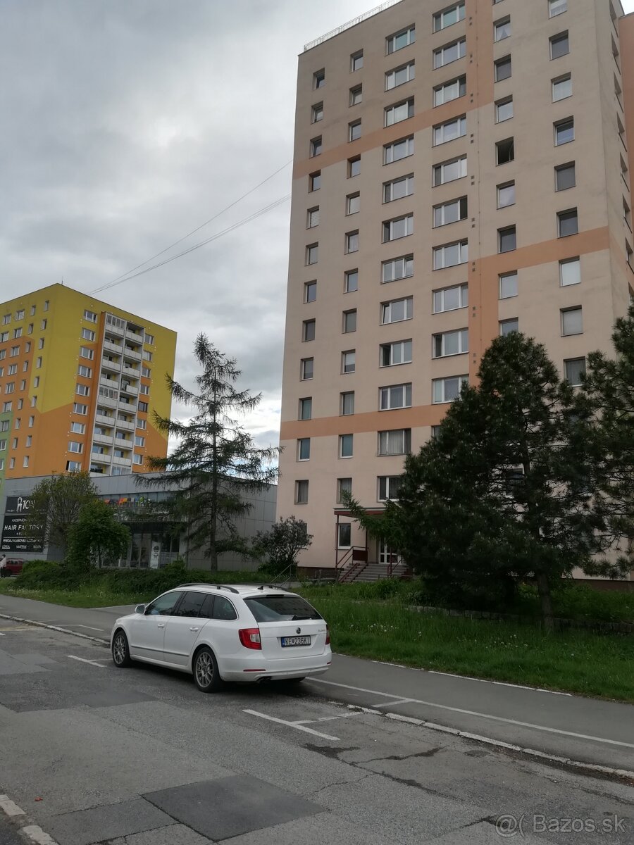 Garzonka (garsónka) na prenájom na Južnej triede