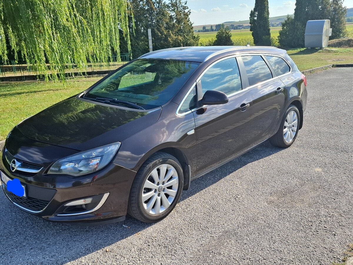 Opel astra sport tourer r.v.2015