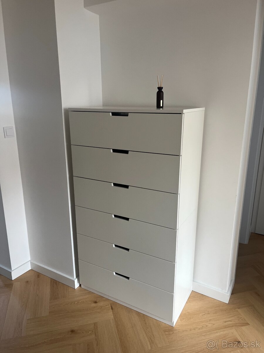 Predám IKEA komodu NORDLI a 2 stojany na oblečenie