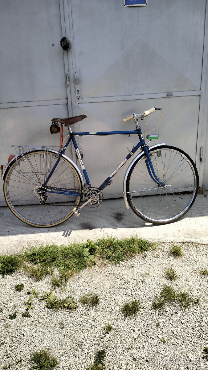 Bicykel favorit cestný, turistický predám.
