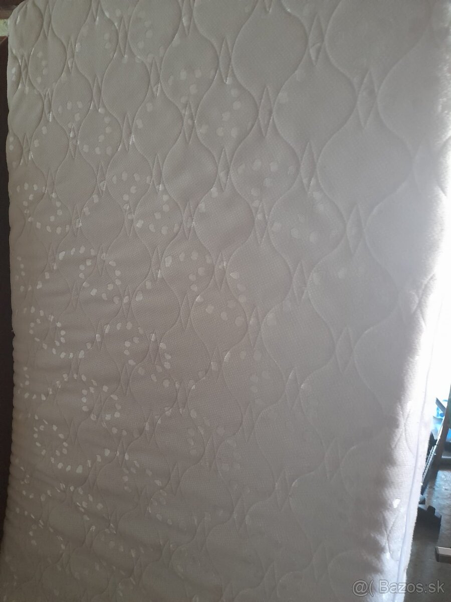 Kvalitný matrac 90x200cm