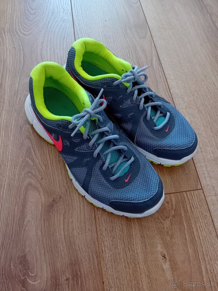 Tenisky, NIKE, velk. 36,5