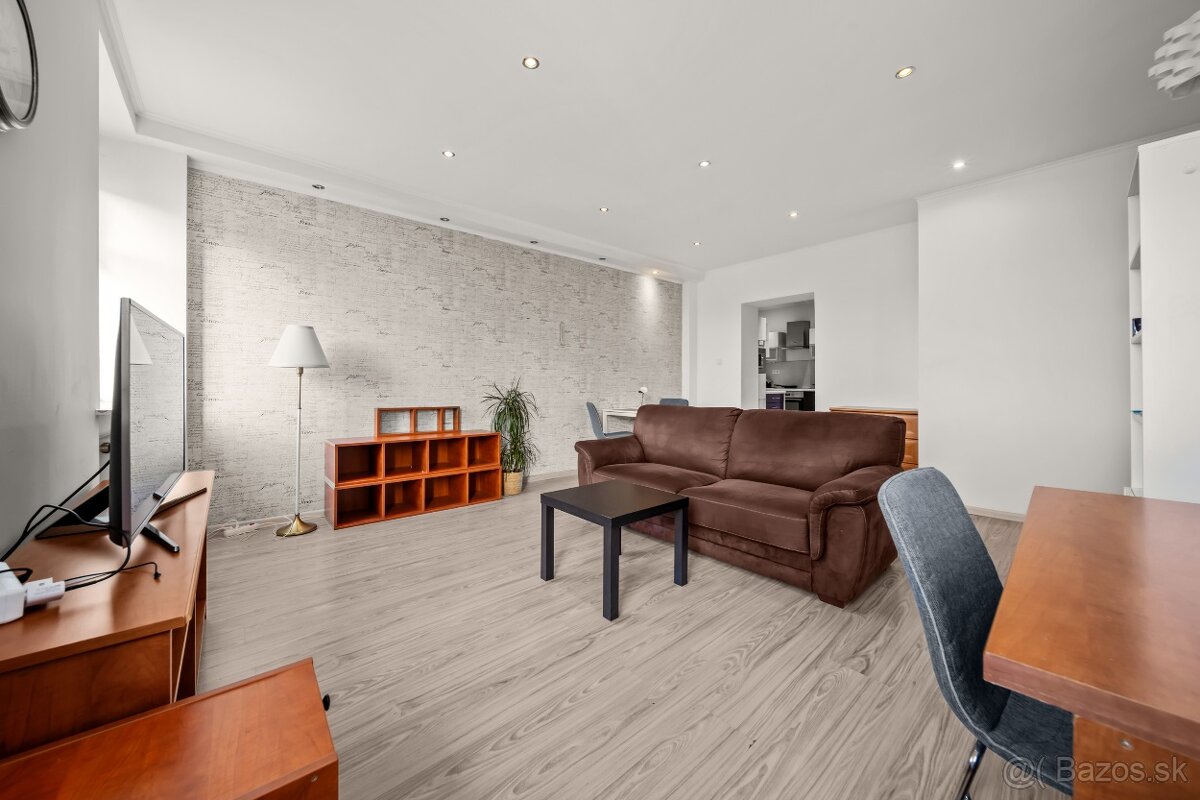 Predaj 2 izb. zrekonštruovaného bytu na Družstevnej ul. v BA