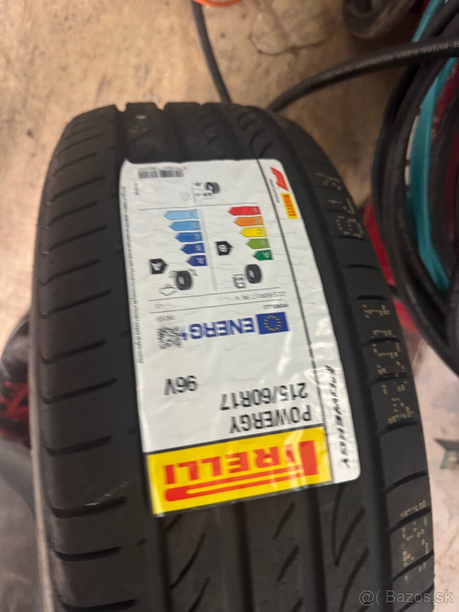 2x PIRELLI POWERGY 215/60R17 nove