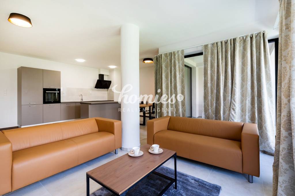 PRENÁJOM 3 izbový luxusný byt priamo v centre Nitry s parkov