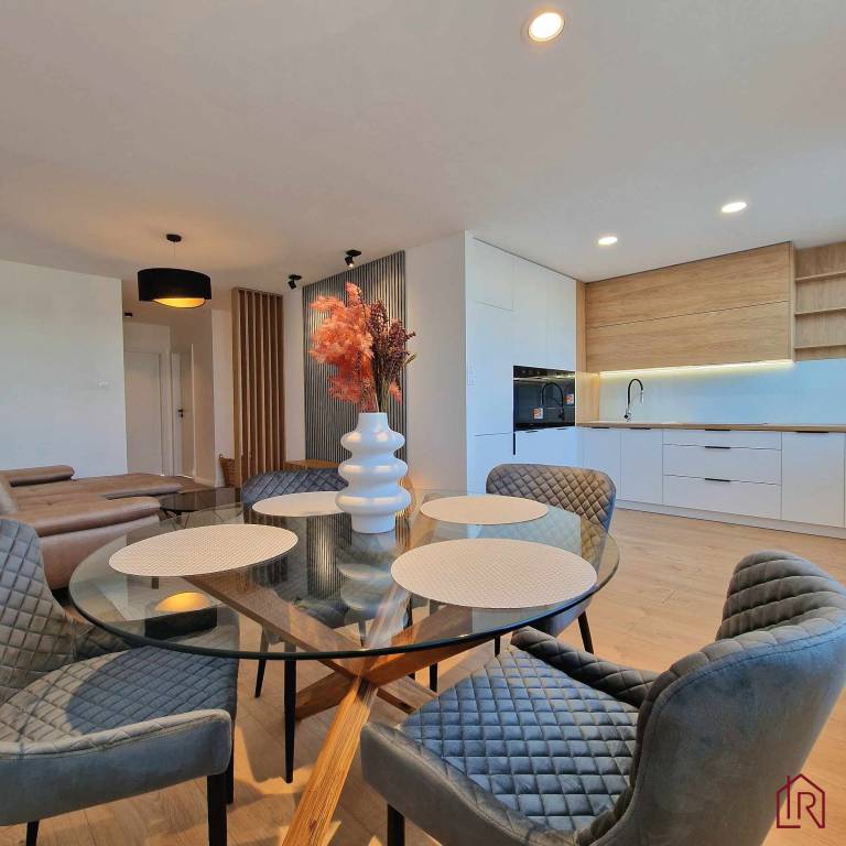 3i, Terasa, pri OC Galéria, nová rekonštrukcia