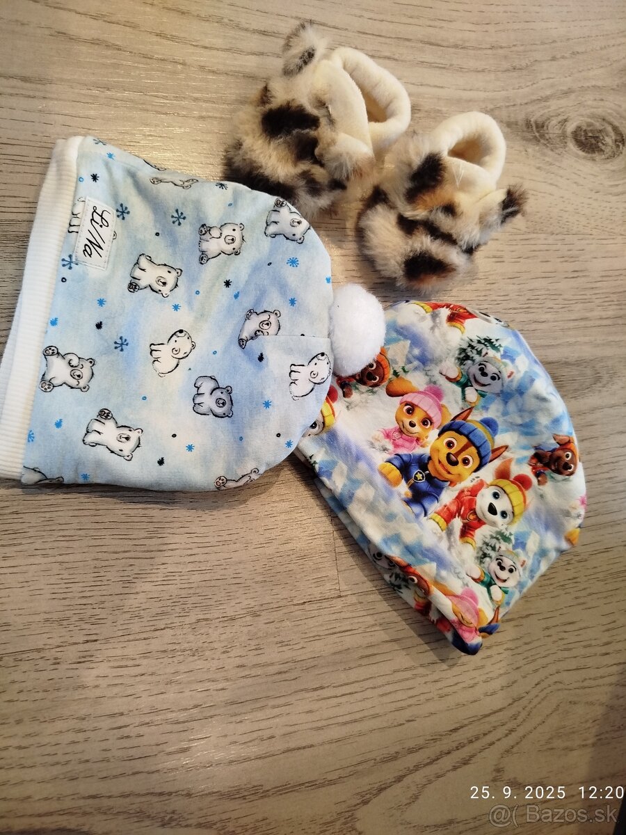 Čiapky a pyžamko