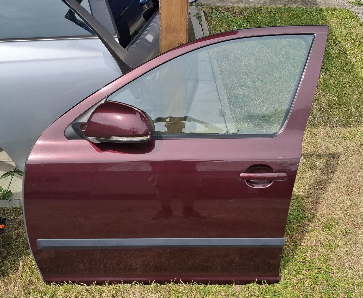 Predné ľavé dvere Škoda Octavia 2 9893