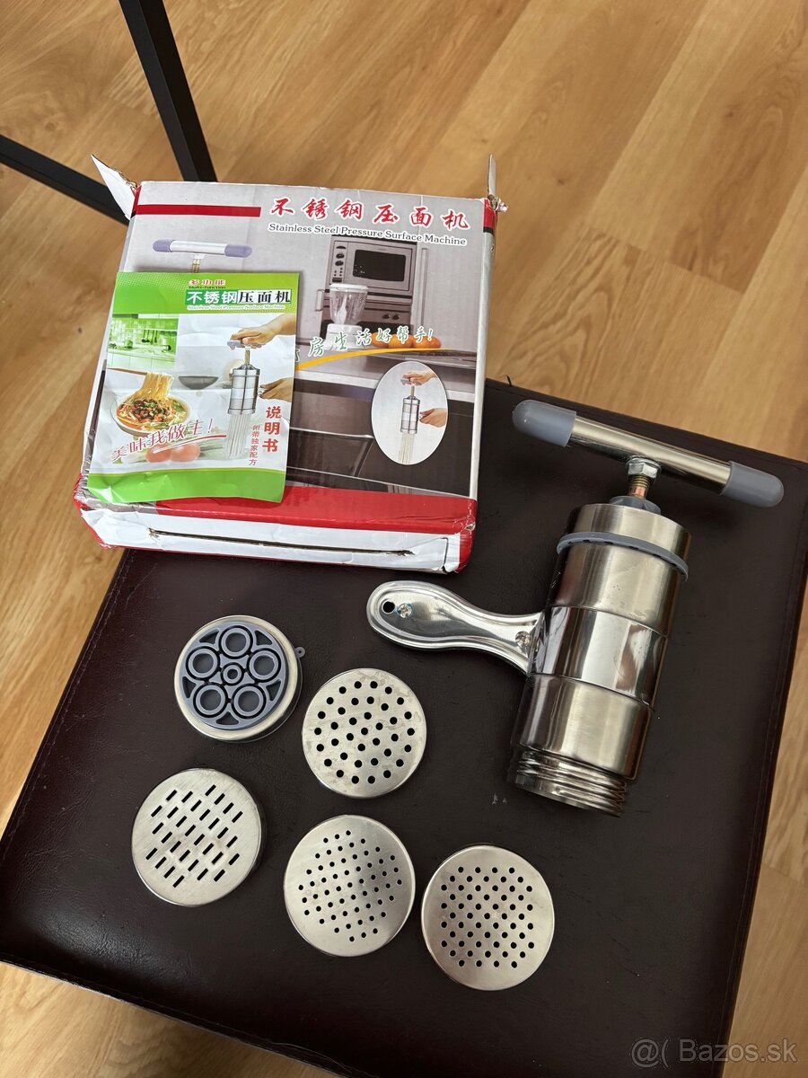 Strojček na cestoviny