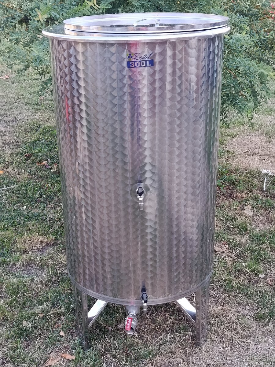 Nadrž na vino
