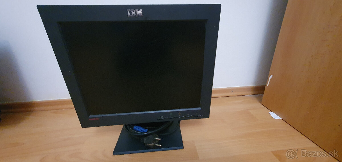 Predám 15" LCD minitor IBM ThinkVision