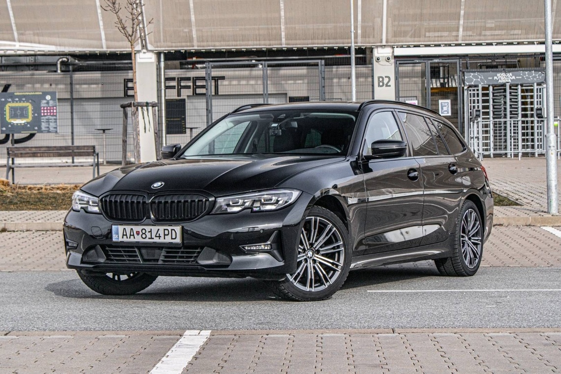 BMW Rad 3 Touring 320d xDrive A/T