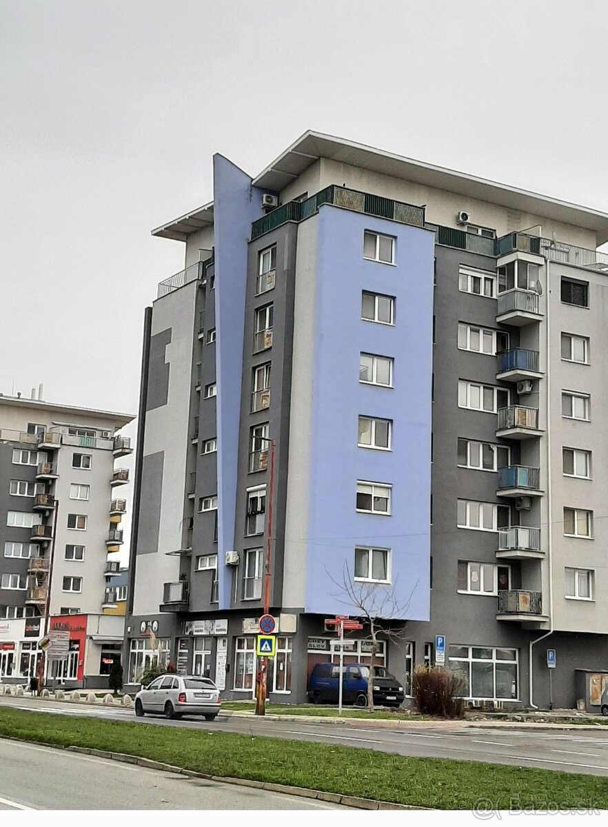 Garáž