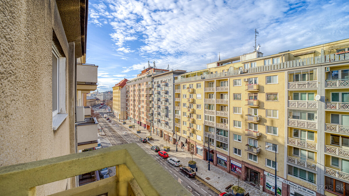 Staromestské bývanie v 3,5-izbovom byte v Bratislave I – Krí
