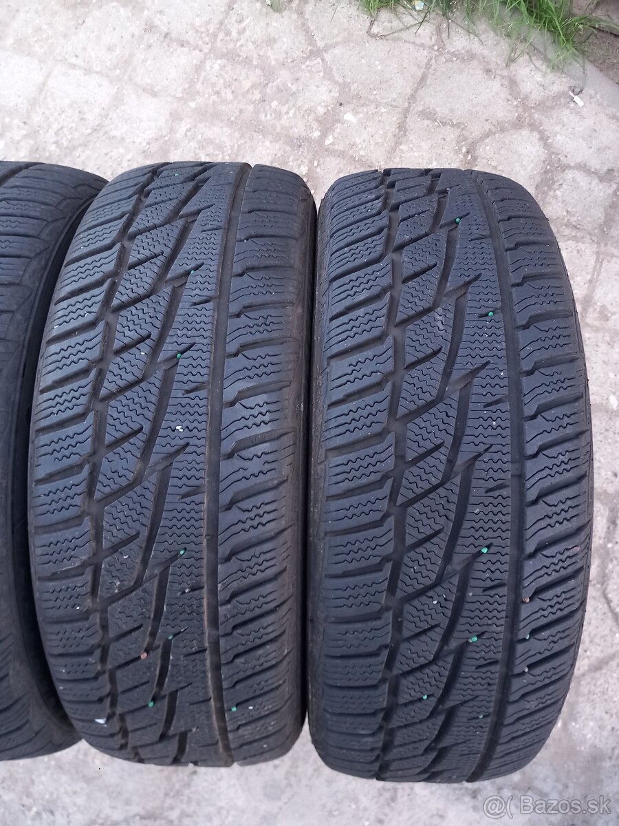 Zimne pneumatiky 205/55R16