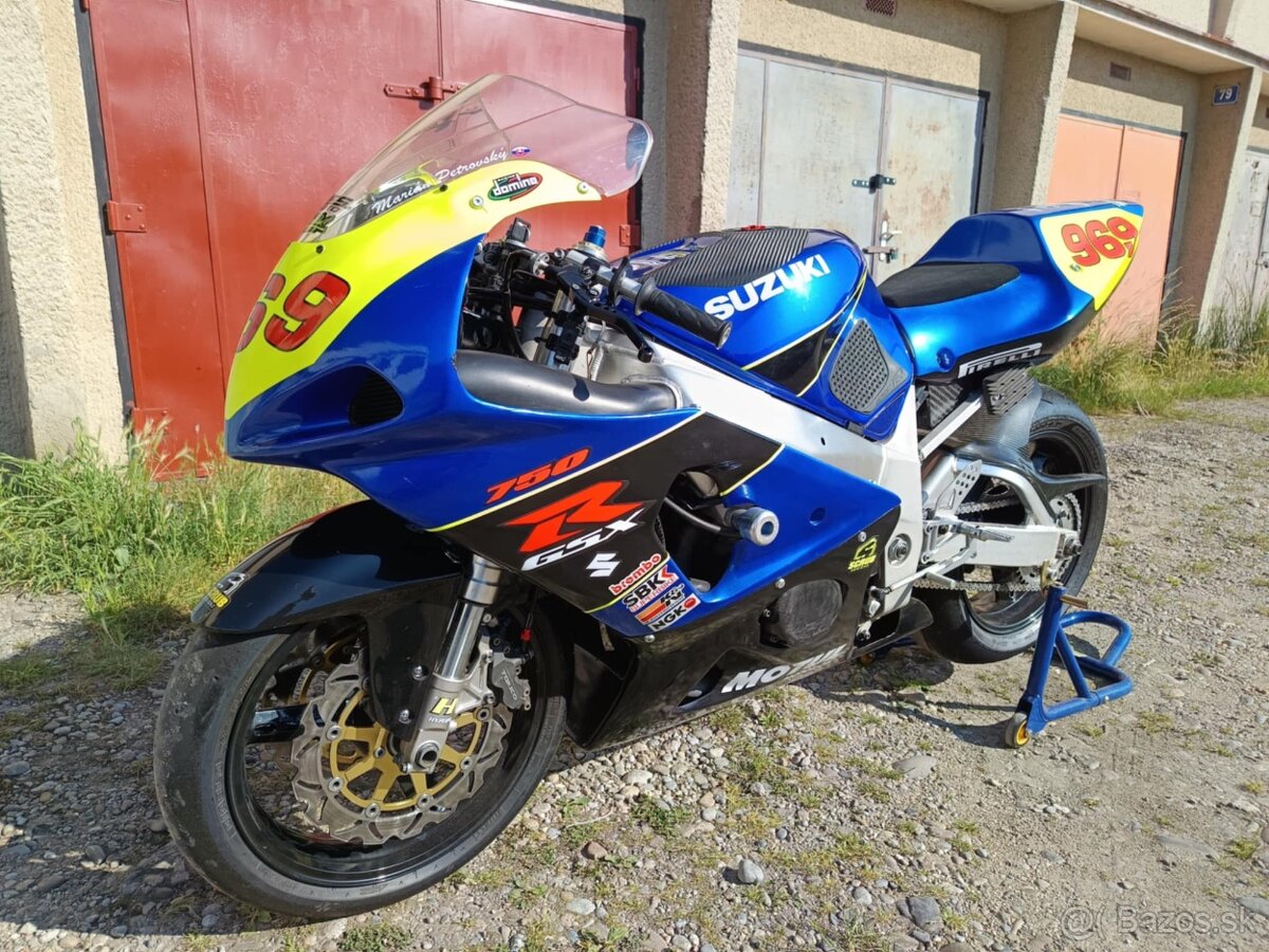 Okruhovka Suzuki GSXR 750